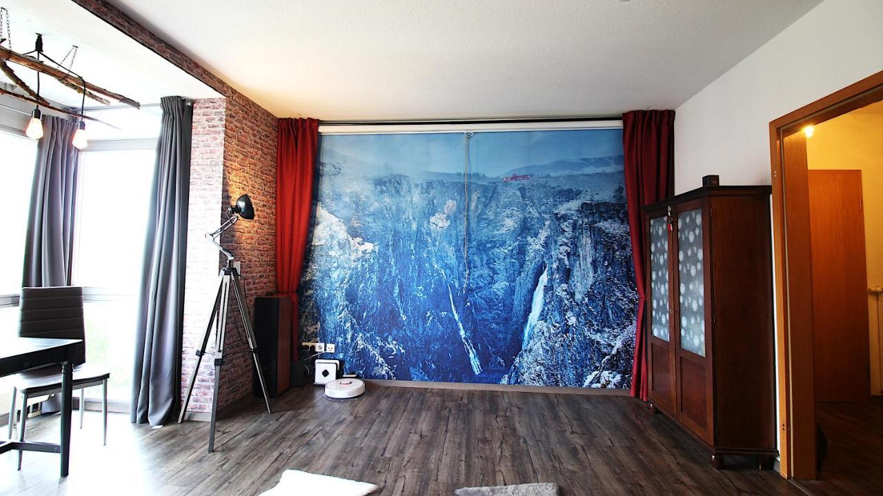 Home Cinema, Parking Space Вюрцбург Екстериор снимка
